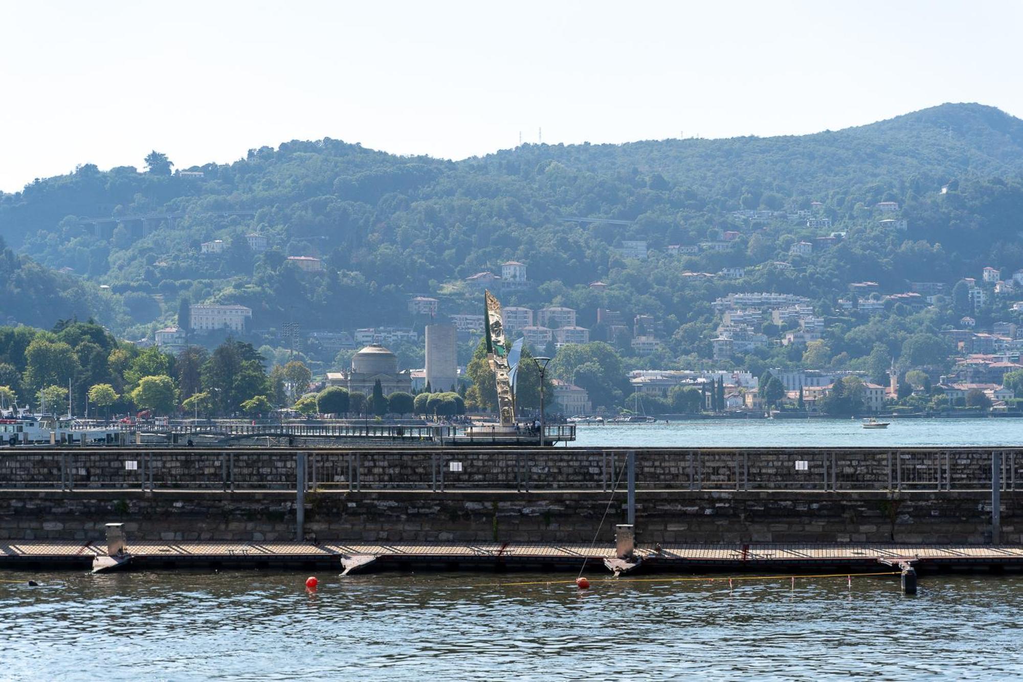 Appartamento Esclusivo Fronte Lago, In Centro A Como Con Garage Exterior foto